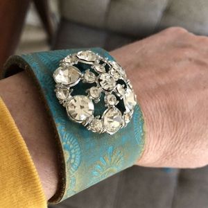 Vintage Green Leather Rhinestone Snap Bracelet